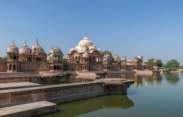 Naviguez en Solo : L'Essentiel des Croisières en Cabine avec Balcon pour Solo Explorateur